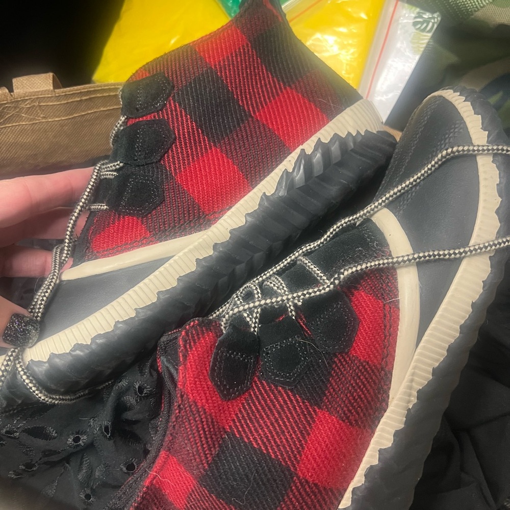 Sorel Black and Red Boots